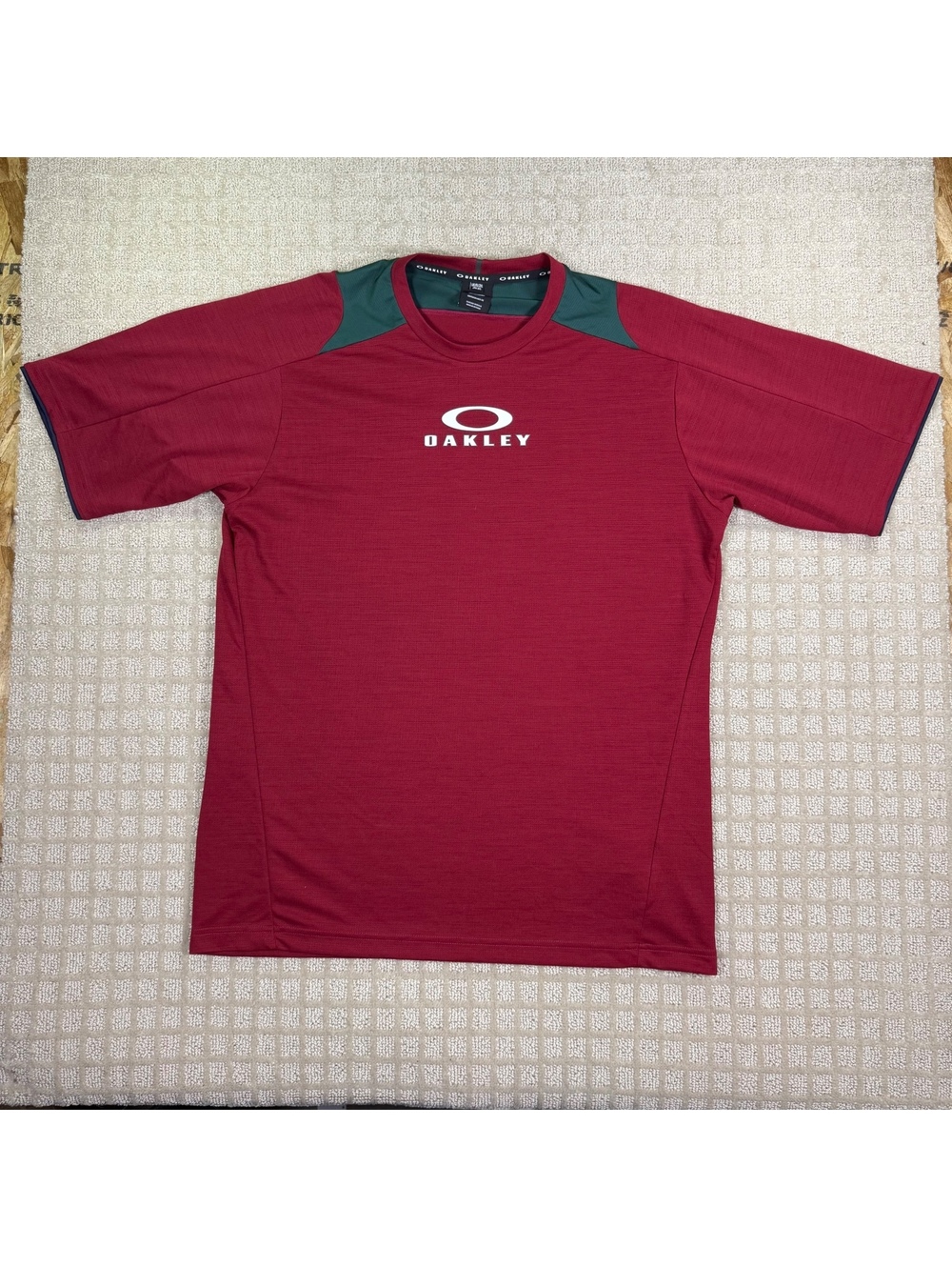 Oakley Performance Fit Short Sleeve Shirt Red XL